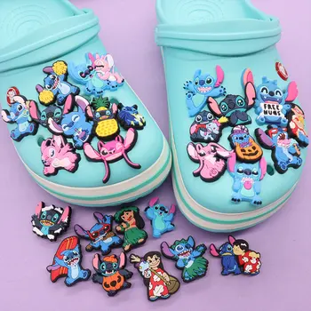 Търговия на едро 50pcs PVC талисмани за обувки Карикатура Lilo & Stitch Pink Angel аксесоари Катарами за обувки за Croc Jibz Детско парти подарък
