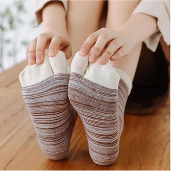 Harajuku джапанки чорапи жени мъже ретро памук двойка таби чорапи японски корейски мода пачуърк случайни две пръста чорапи екипаж