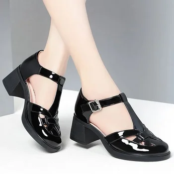 Cresfimix Zapatos de Mujer Дамска мода Сладка черна Pu кожа куха каишка за ключалка квадратна пета обувки дама сладък помпи A1530