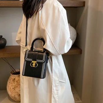 Pu кожена мини квадратна чанта Дамска чанта Crossbody Trend 2023 Чанта за рамо Корейски студент телефон чанта Проста чанта за купувачи